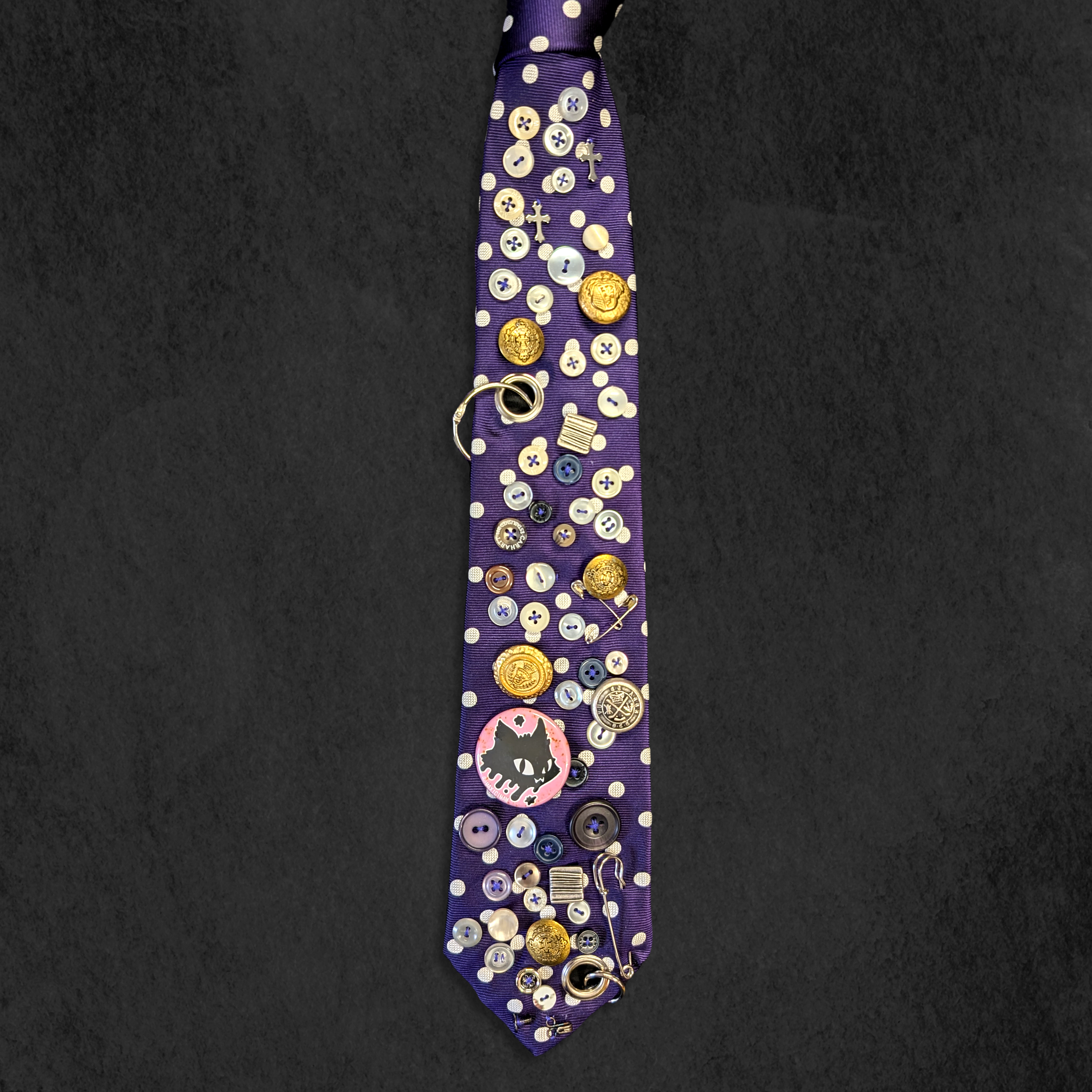 Vintage Button Tie