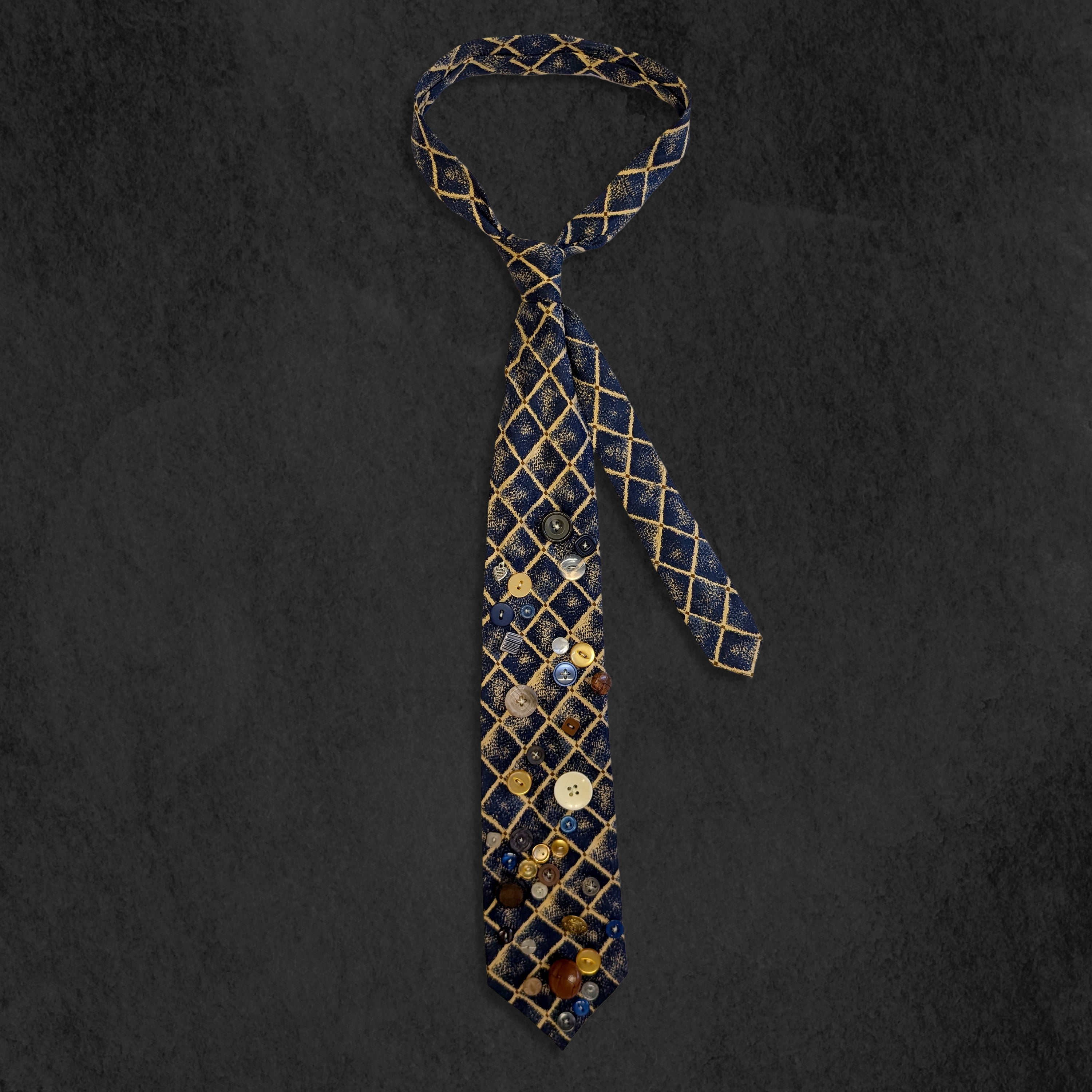 Button Hatch Tie
